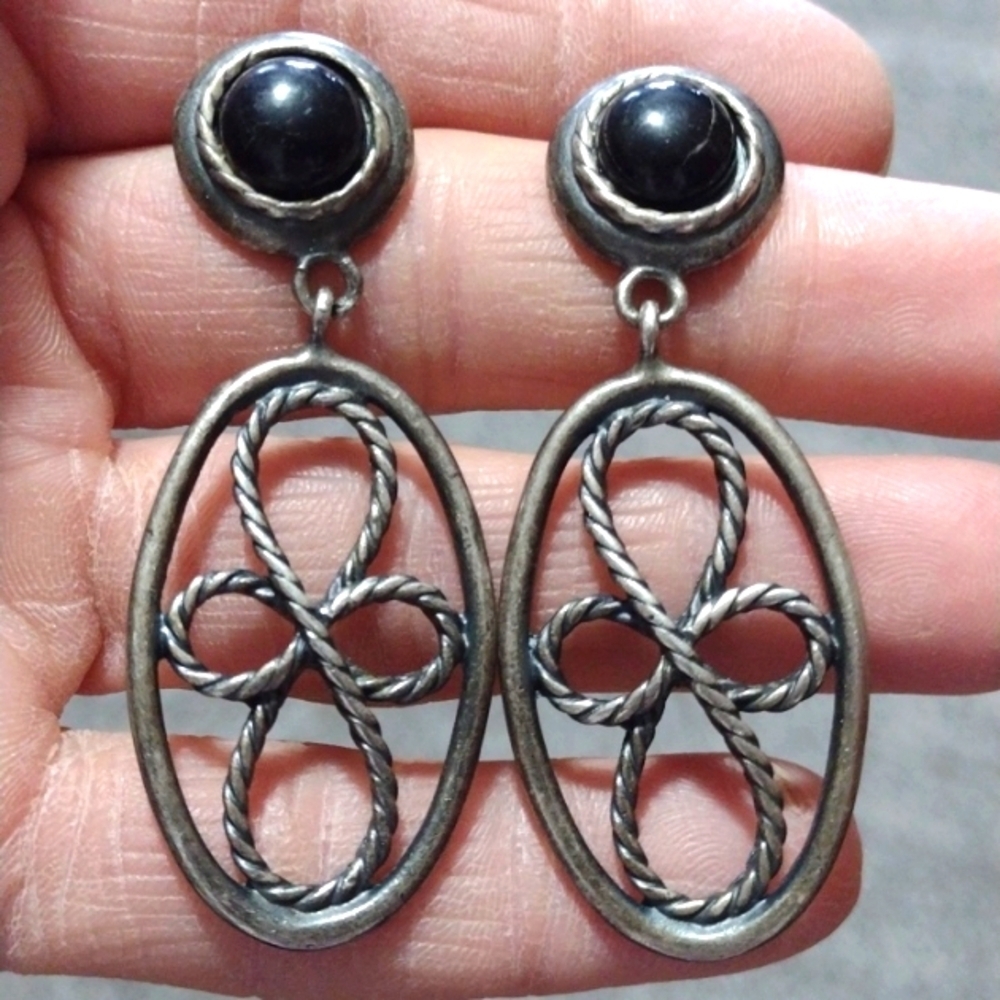 VINTAGE BLACK GLASS BEADED SILVER-TONE ROPE DESIGN DROP DANGLE POST 2.4"EARRINGS